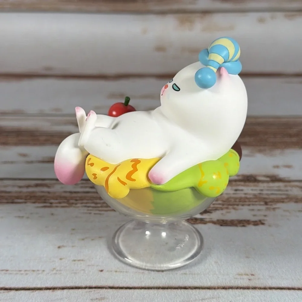 POP MART ViViCat Sweet & Delicate Series Action Figure Collectible - Picture 3 of 6